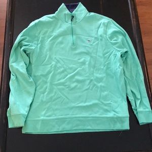 Men’s size M Vineyard Vines 1/4 zip shirt (LOC1)